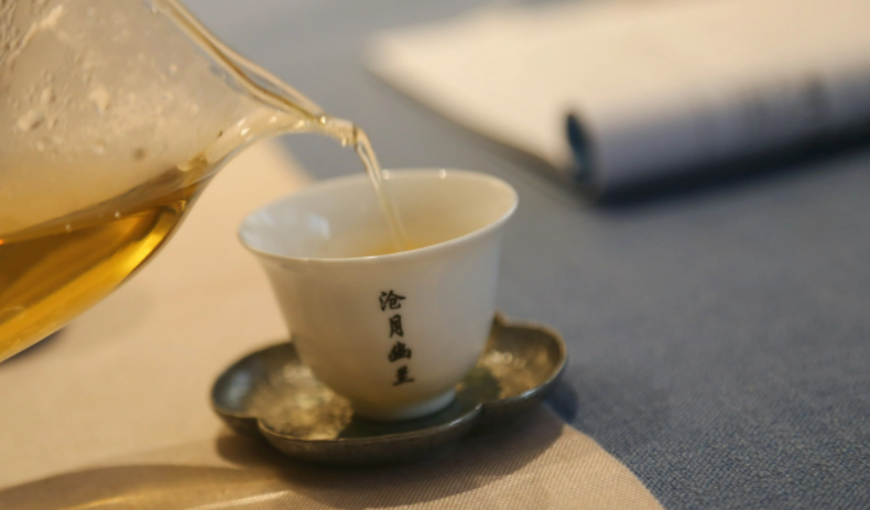 品鉴老陈茶时，可以注意以下几点